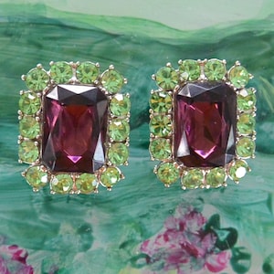 ¡OFERTA! Pendientes Kenneth Jay Lane - SIN USAR - Firmados, piedras facetadas de amatista y cristales de peridoto. ¡Excelente regalo! Vintage. ¡Muy raros y fabulosos!