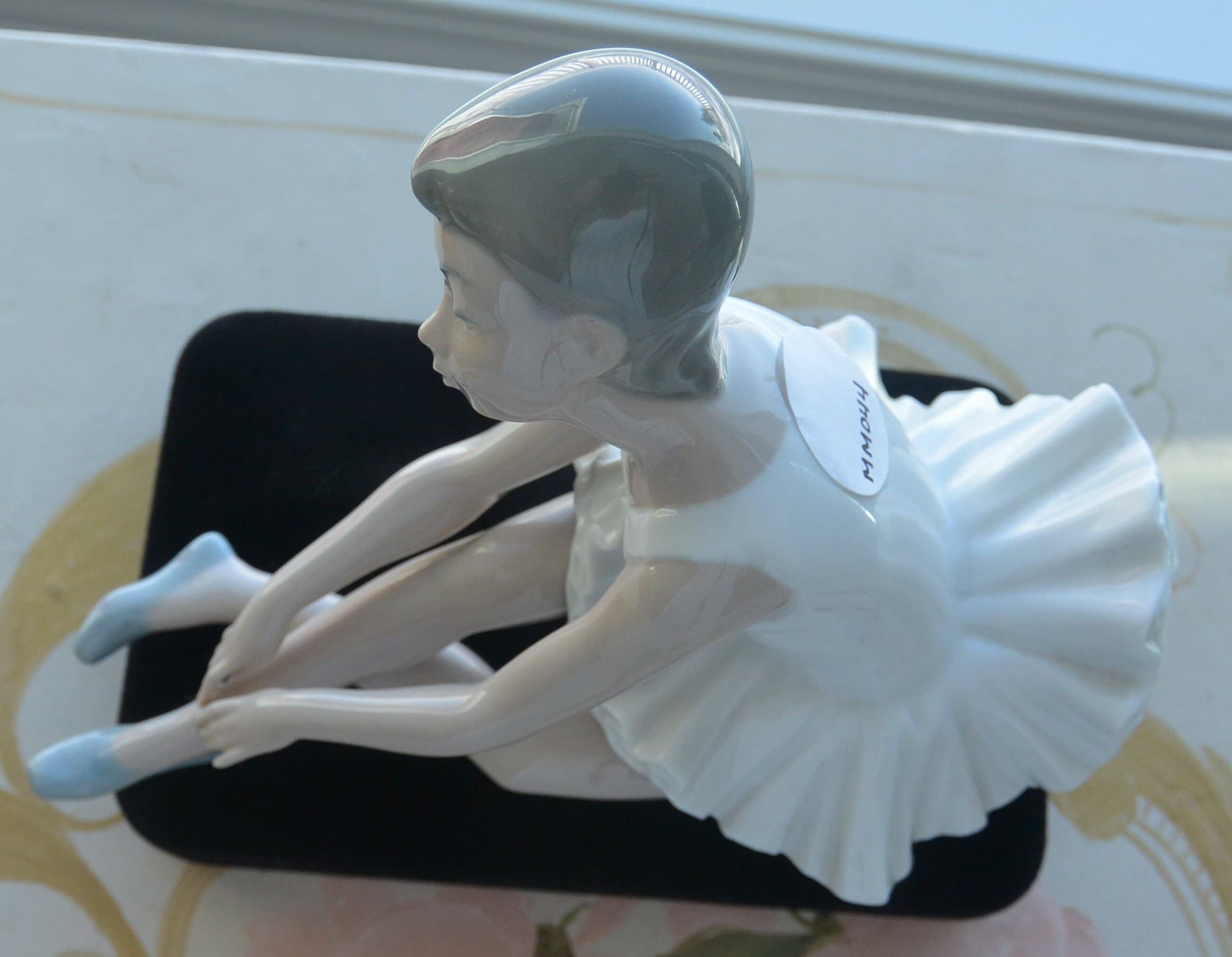 ヴィンテージ リヤドロ バレリーナ フィギュア：手作り NAO
