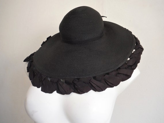 Wonderful 1930s French Black Straw Pleated Taffeta