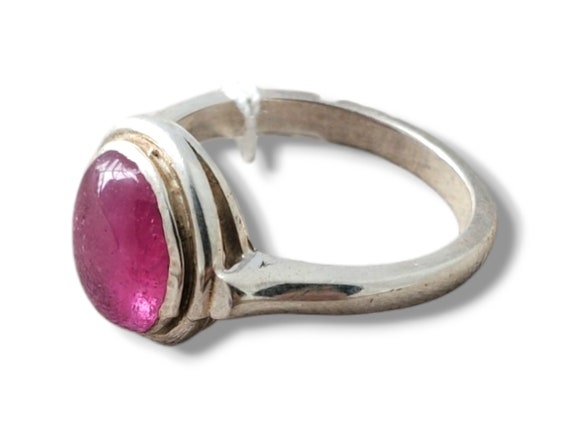 Genuine Ruby ~ Vintage Sterling Silver Ring ~ Siz… - image 2