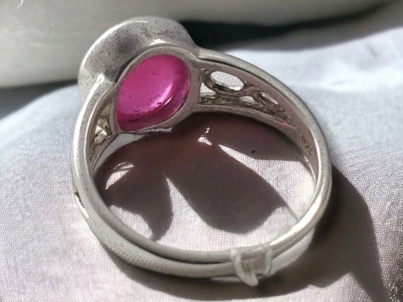 Genuine Ruby ~ Vintage Sterling Silver Ring ~ Siz… - image 5