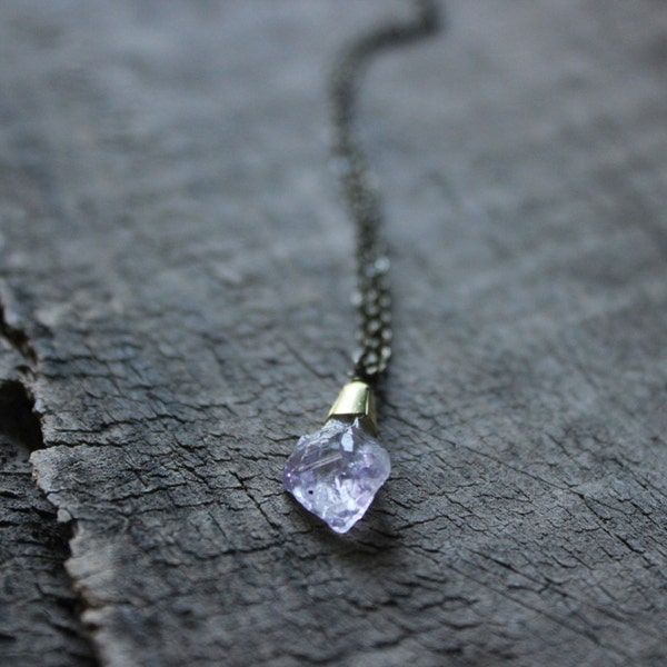 Boho zingara tribale grezzi grezzi luce viola ametista collana rustico goccia ametista collana febbraio portafortuna-primavera fiore collana