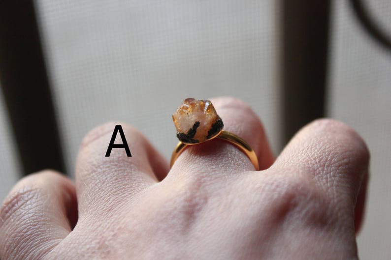 Citrine ring gold,minimalist ring,dainty yellow ring,raw stone ring,raw crystal ring,raw gemstone ring,rock ring,bohemian rings,hippie rings