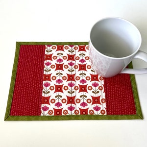 Pink Floral Mug Rug, Quilted Mug Rug, Candle Mat, Snack Mat