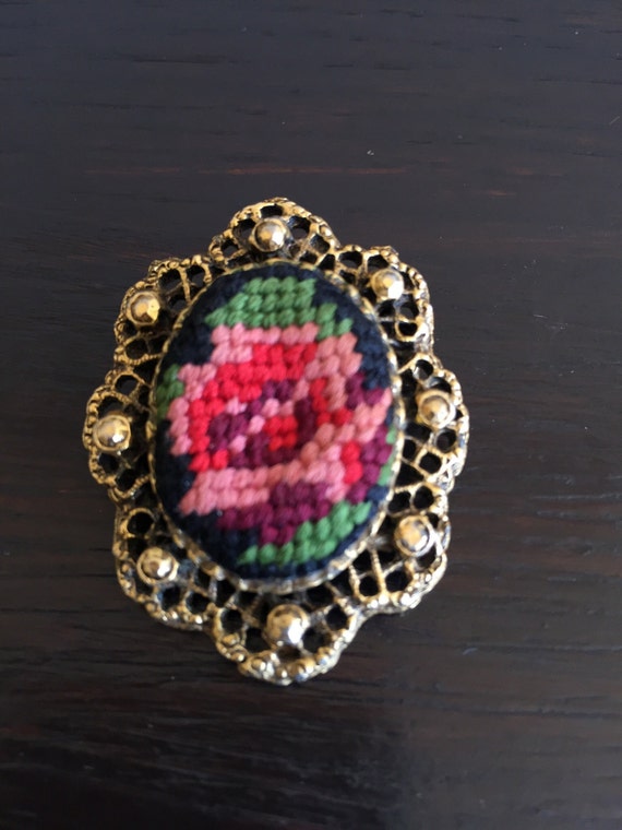 Vintage Needlepoint Rose Flower Brooch Pin - Anti… - image 3