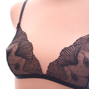 Soft Bra Wireless Bra Undies Set Sea Shell Dessous out of french lace Soft Cup Bra image 2