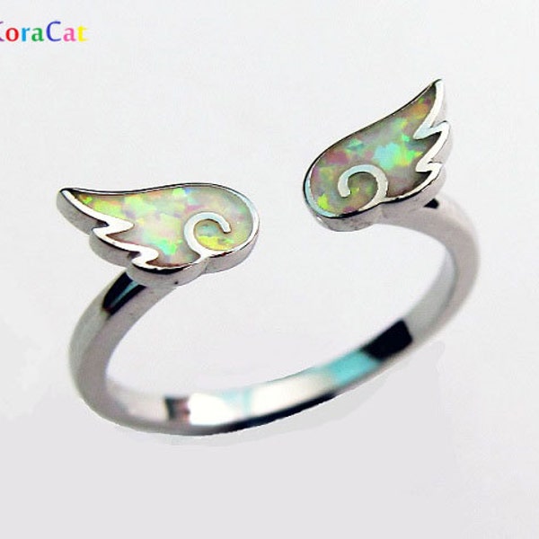 Pierścionek Angel Wing - srebro próby 925 i biały opal ognisty