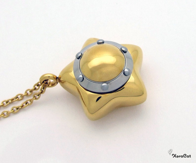 Sailor Moon Star Locket Pendant Necklace (25mm) 