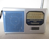 Vintage Small Transistor Radio Panasound R-802