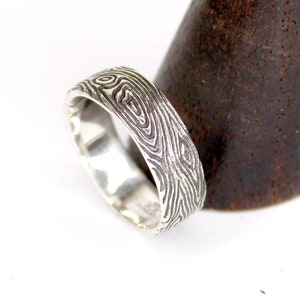 Wood Grain Ring Band - Sterling Silver - Stacking Ring - Cottage Core, Forest Theme, Mens Wedding Band