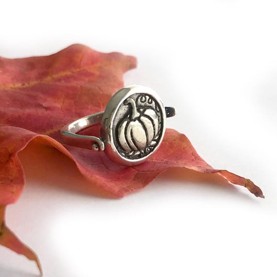 Pumpkin, Witchy Cat - Sterling Silver - Spinning Fidget Ring
