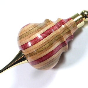 Recycled Skateboards, Bathroom Light Pull, Light Pull Cord, Skateboard Art, Unique Gifts, Light Handle, Bathroom Vanity, Cool Gifts, String
