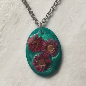 Real Pressed Flower Resin Pendant Necklace
