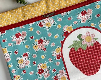 Cross Stitch Project Bag/Lori Holt/Bee In My Bonnet/Ipad pouch/laptop pouch