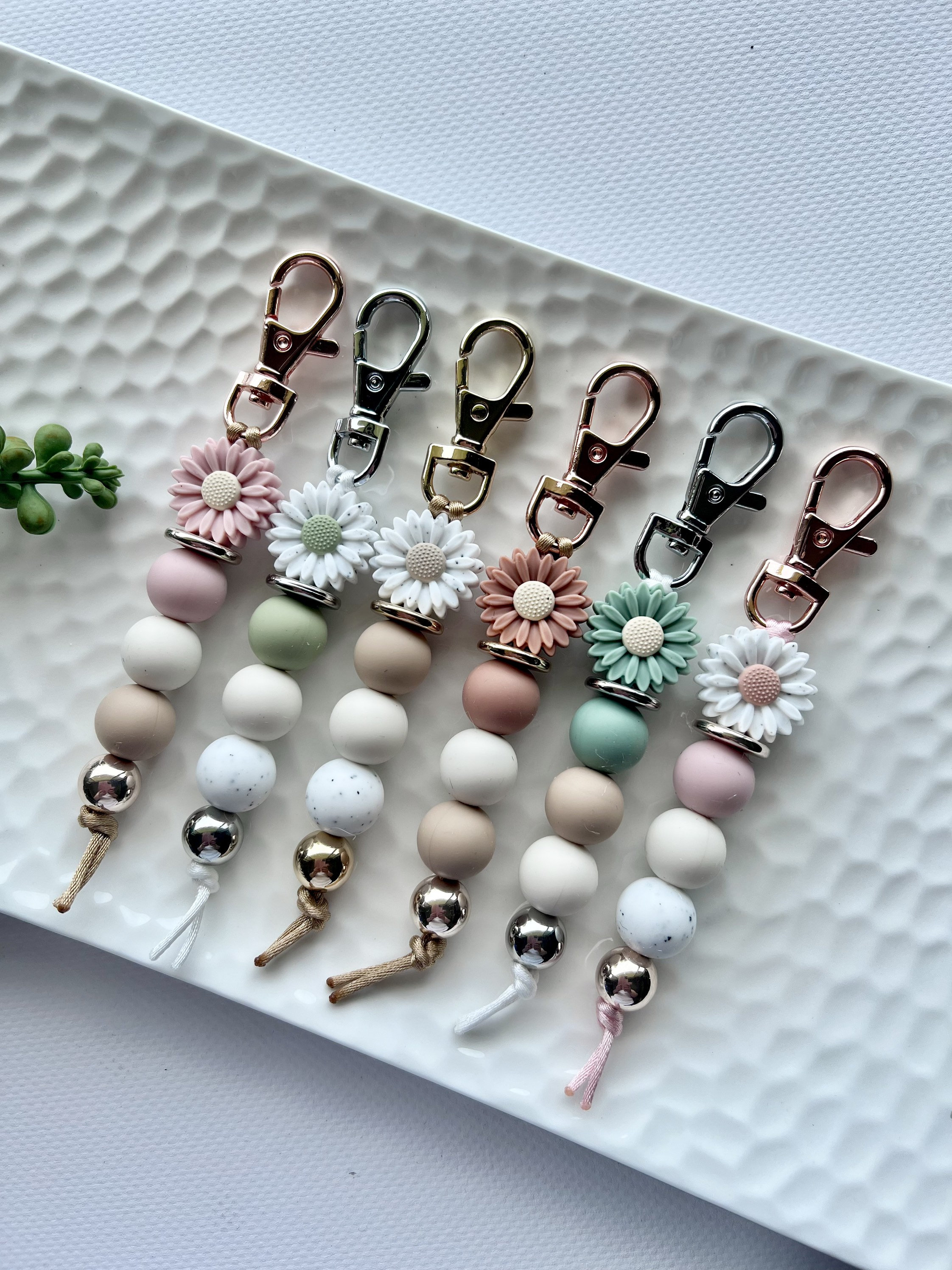 1pc Creative Leather Flower Purse Keychain Exquisite Bag Key Chain  Accessories Key Chain Jewelry Gift For Wife Women Girlfriend Trendy Leather  Pocket For Car Keys - Jewelry & Accessories - Temu