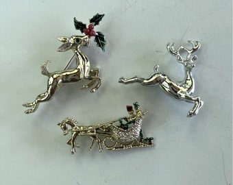 Vtg Holiday Brooches Reindeer Brooch Horse Sleigh Carriage Christmas Jewelry Lot of Holiday Jewelry