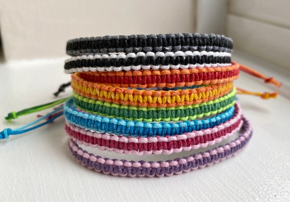 Make a Friendship Bracelet the Easy Way