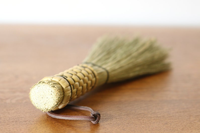 Woven Shaker Whisk Broom image 9