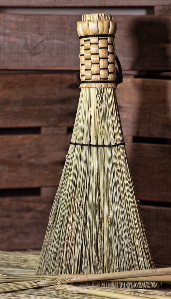 Woven Shaker Whisk Broom