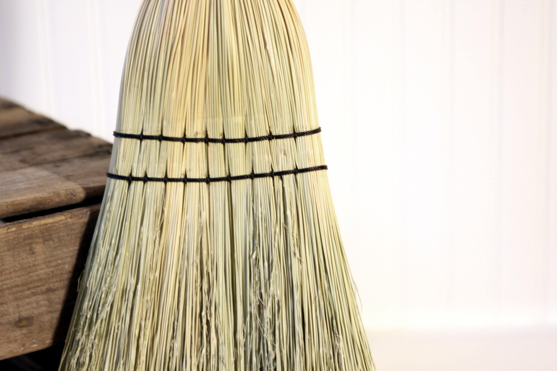 Kitchen Broom Natural Hardwood Handle Lightweight with Long Handle