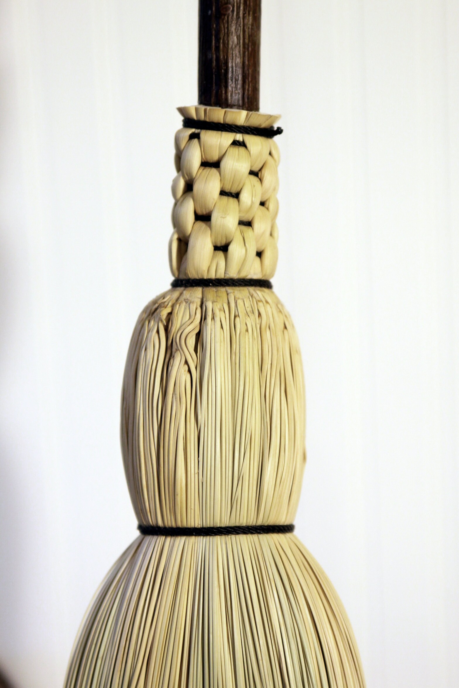 Kitchen Broom Natural Hardwood Handle Lightweight with Long Handle