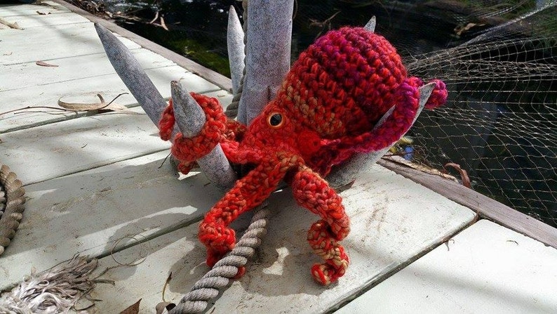 Giant Pacific Octopus Realistic Amigurumi Crochet Pattern PDF image 1