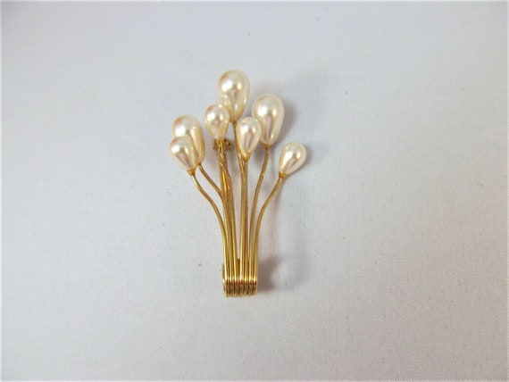 Vintage Signed NAPIER Francis Fujio White and Gold Modernist Textured Brooch Napier Gold Tone White Grape Brooch - Etsy Australia main image 4