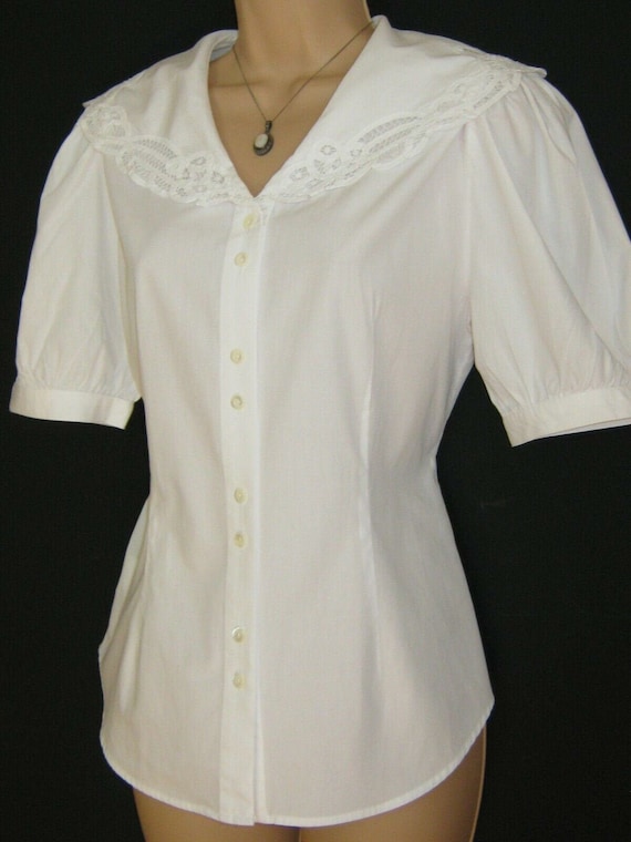 LAURA ASHLEY Vintage White Edwardian Style Battenb