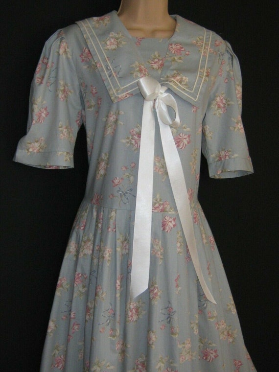 LAURA ASHLEY Vintage Chalk Blue Floral Nautical Sa