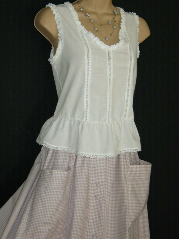 LAURA ASHLEY Vintage 80s White Lace Trimmed Cotton