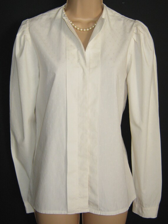 LAURA ASHLEY Vintage Ivory Edwardian Style Sprig E