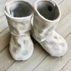 Dots Gray Baby Booties, Crib Shoes, Soft Sole Shoes, Toddler Shoes, Baby Boots,  Baby Shoes