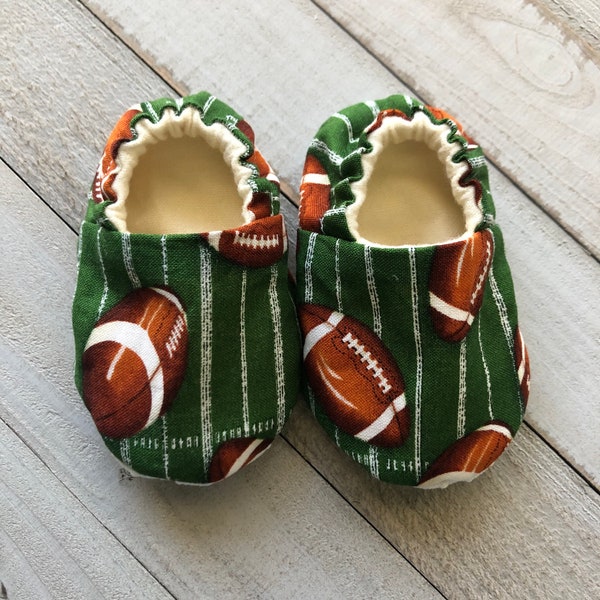 Football Crib Shoes, Sport, Baby Shoes, Toddler Shoes, Moccasins, Baby Booties, Baby Slippers
