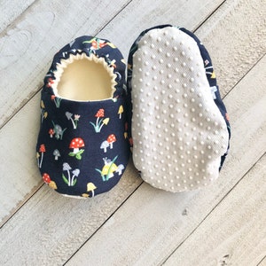 Mushrooms Baby Shoes, Crib Shoes, Toddler Shoes, Baby Booties, Moccasins, Soft Sole Shoes, Baby Slippers, Fabric Shoes image 3