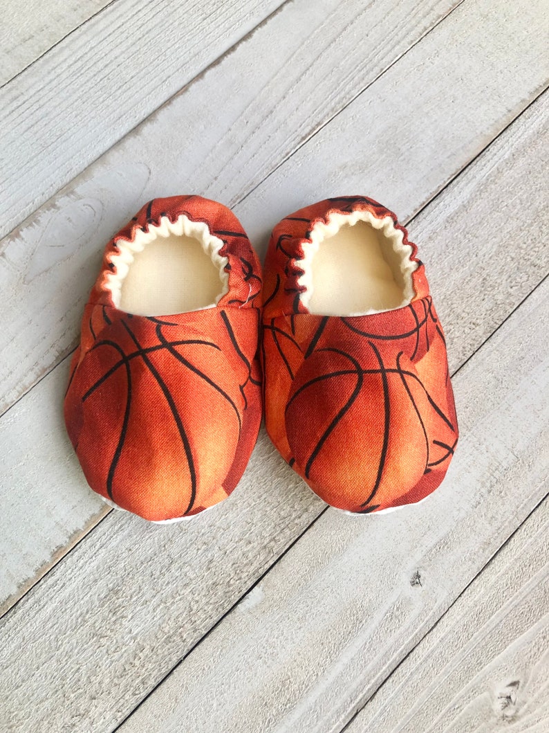 Chaussures De Basketball Pour Lit De Bébé, Sport, Chaussures bébé garçon, Chaussures bébé, Chaussures pour tout-petit, Chaussures à semelle souple, Mocassins, Chaussons Bébé image 1