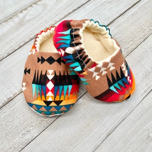 Southwest Baby Booties, Aztec, Crib Shoes, Baby Shoes, Moccasins, Stay on Shoes, Toddler Shoes, Slippers image 2