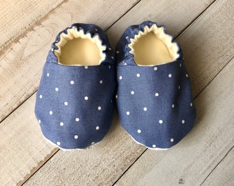 Blue Dots Crib Shoes, Baby Shoes, Toddler Shoes, Moccasins, Baby Booties, Baby Slippers, Fabric Shoes, Stay On Shoes