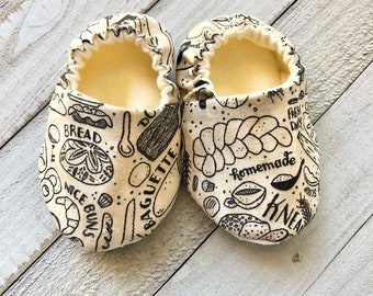 Boulangerie Chaussures De Bébé, Cuisson Du Pain, Chaussures Pour Lit De Bébé, Chaussures Pour Tout-petits, Mocassins, Chaussons De Bébé, Chaussons De Bébé, Chaussures En Tissu