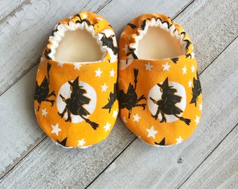 Witch Halloween Crib Shoes, Baby Shoes, Toddler Shoes, Moccasins, Baby Booties, Baby Slippers, Soft Sole Shoes, Fabric Shoes, Stay On Shoes