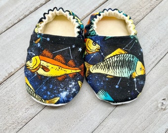 Chaussures bébé poisson, chaussures pour lit de bébé, chaussons, mocassins, chaussures pour tout-petits, chaussons, chaussons