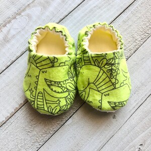 Dinosaurs Baby Moccasins, Dino Baby Booties, Baby Boy Shoes,  Toddler Shoes, Baby Slippers, Fabric Shoes, Baby Shower Gift