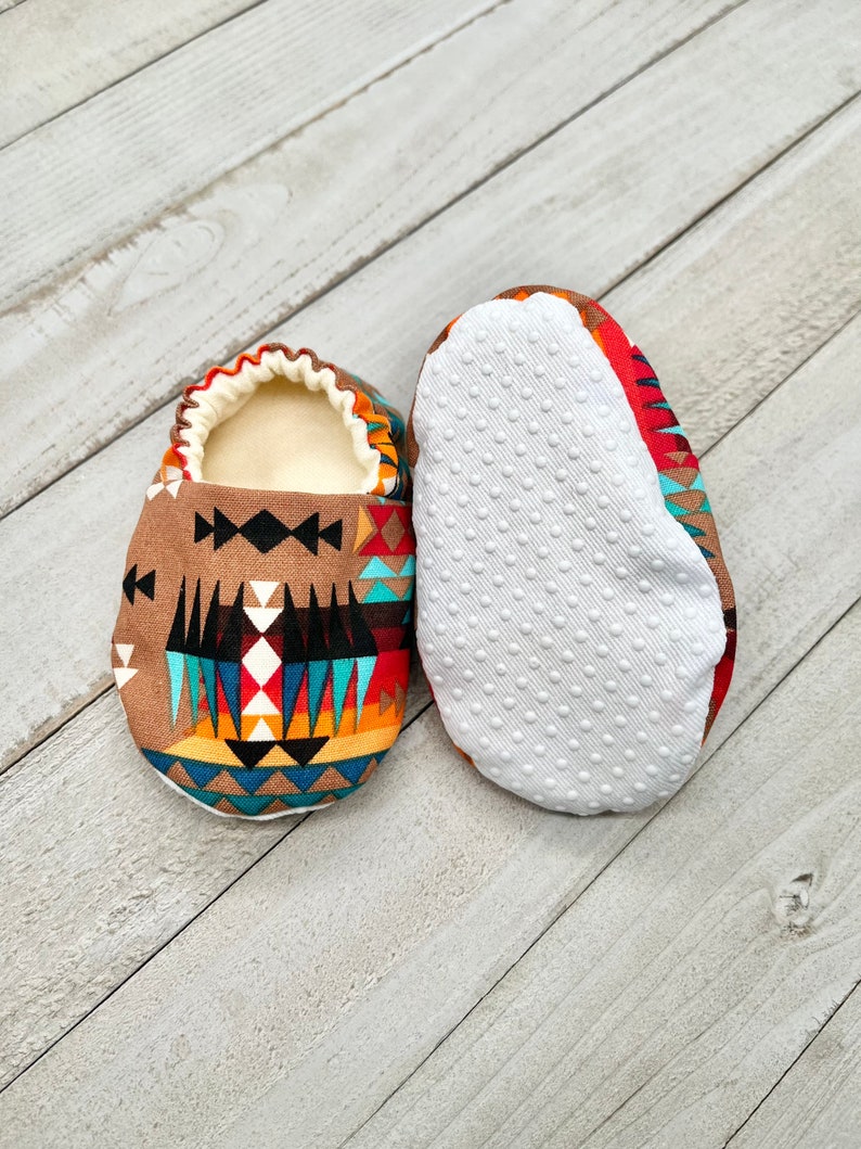 Southwest Baby Booties, Aztec, Crib Shoes, Baby Shoes, Moccasins, Stay on Shoes, Toddler Shoes, Slippers image 3