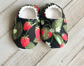 Strawberry Crib Shoes, Baby Shoes, Toddler Shoes, Moccasins, Baby Booties, Baby Slippers, Fabric Shoes