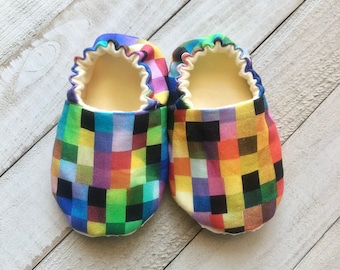 Pixel Geo Crib Shoes, Baby Shoes, Toddler Shoes, Moccasins, Baby Booties, Baby Slippers, Fabric Shoes, Stay On Shoes