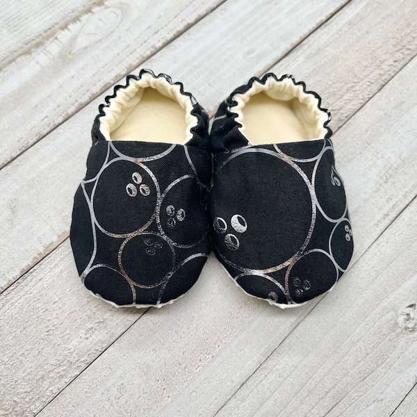 Bowling Crib Shoes, Baby Shoes, Baby Booties, Baby Moccasins, Toddler Shoes, Stay on Shoes, Slippers