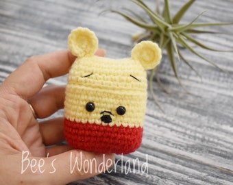 Funda de AirPods de Winnie the Pooh tejida a crochet,