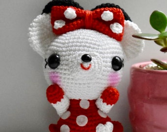 Peluche de Minnie Mouse a crochet: Amigurumi de algodón hecho a mano, regalo para guardería
