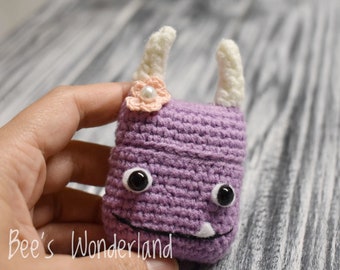 Funda para AirPods de Monstruo de Ganchillo: Funda morada kawaii hecha a mano para AirPods