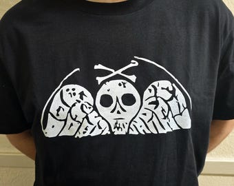 Memento Mori Unisex-Erwachsen-T-Shirt - auf Bestellung gefertigt