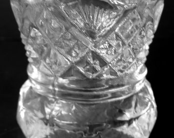 Vintage 1970's Westmoreland Elegant Handmade Glass Clear Crystal Fan And File Pattern 2.25"t Toothpick Holder
